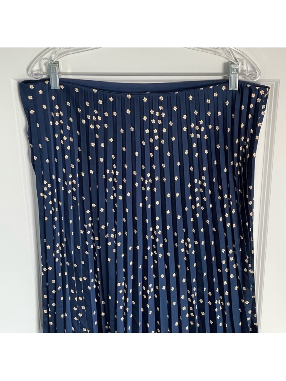 J. Crew Navy Blue Tiny Bloom Print Pleated Pull On Midi Skirt new size XL - Picture 5 of 9
